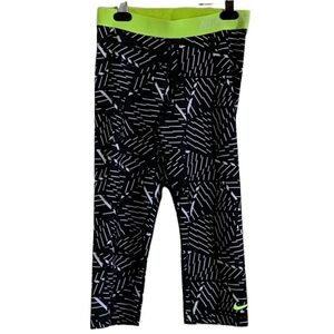 Nike Pro Tight Fit Training Capri Leggings